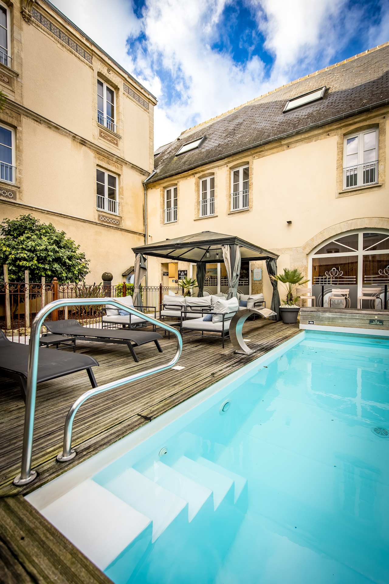 bayeux swimming pool